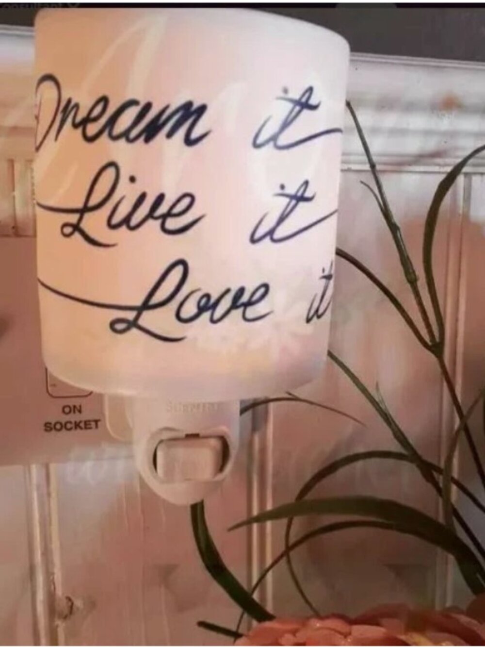 Scentsy Dream It Live It Love It Night Light Plug-in Warmer BLUE & WHITE NIB